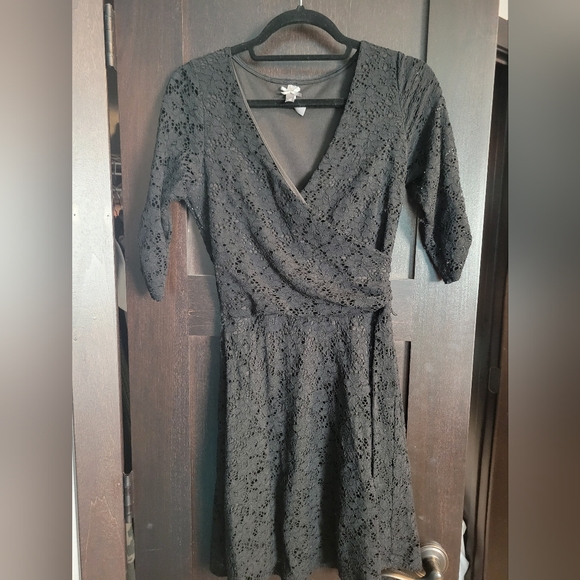 Dress - Picture 1 of 2